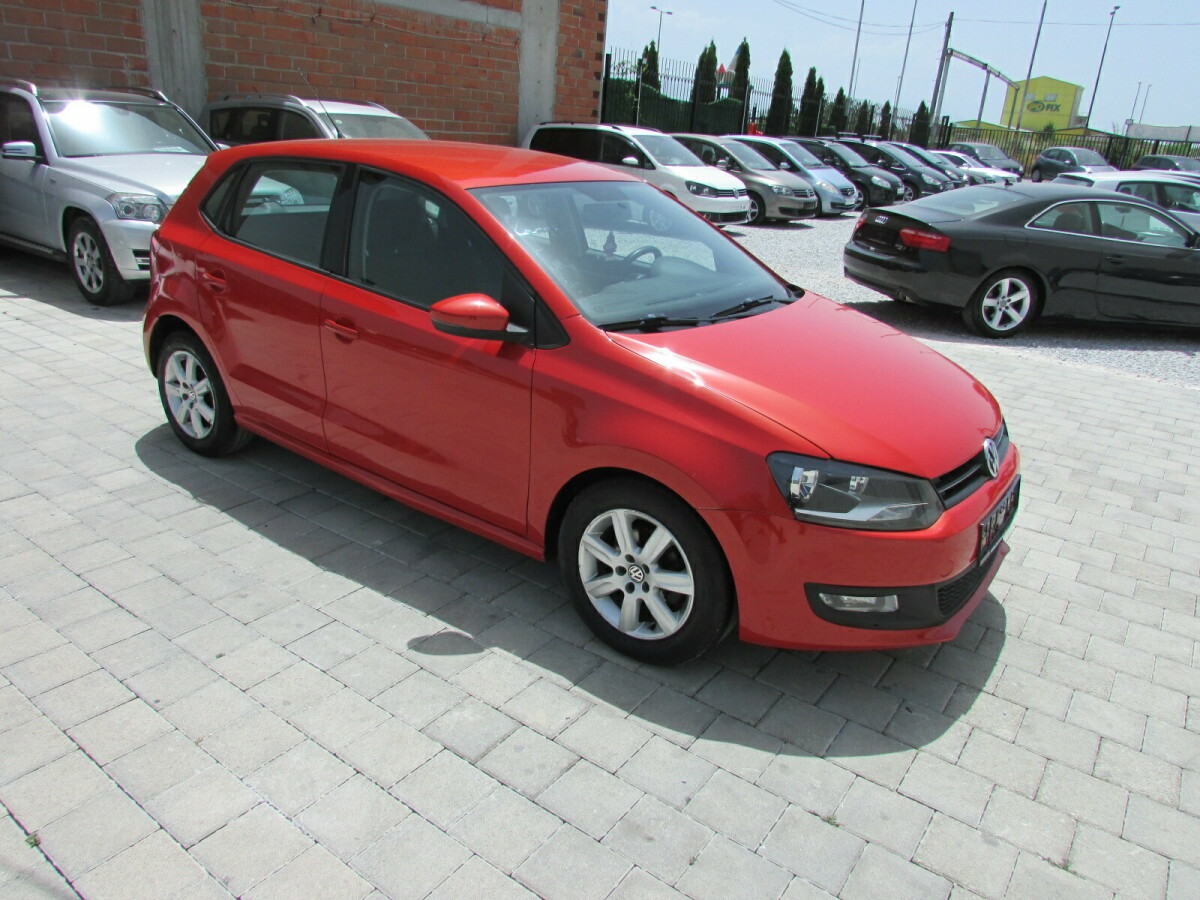 Volkswagen Polo   - 2010