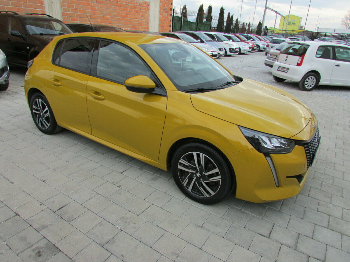 Peugeot 208   - 2021