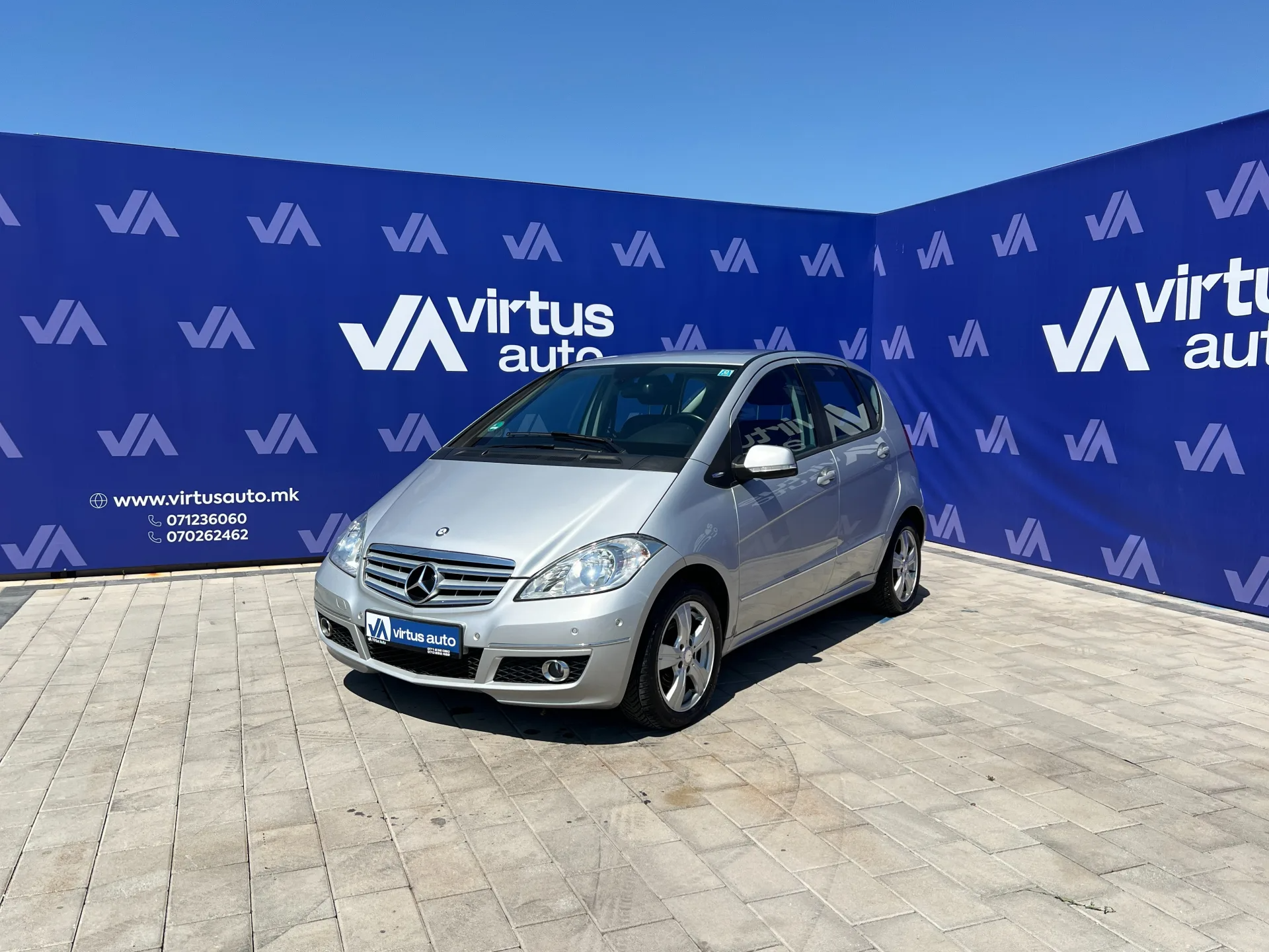 Mercedes-Benz A180   - 2012