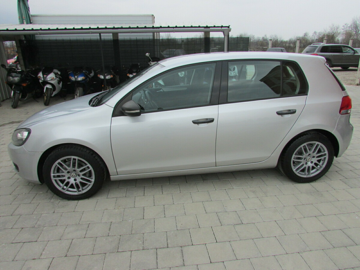 Volkswagen Golf   - 2008