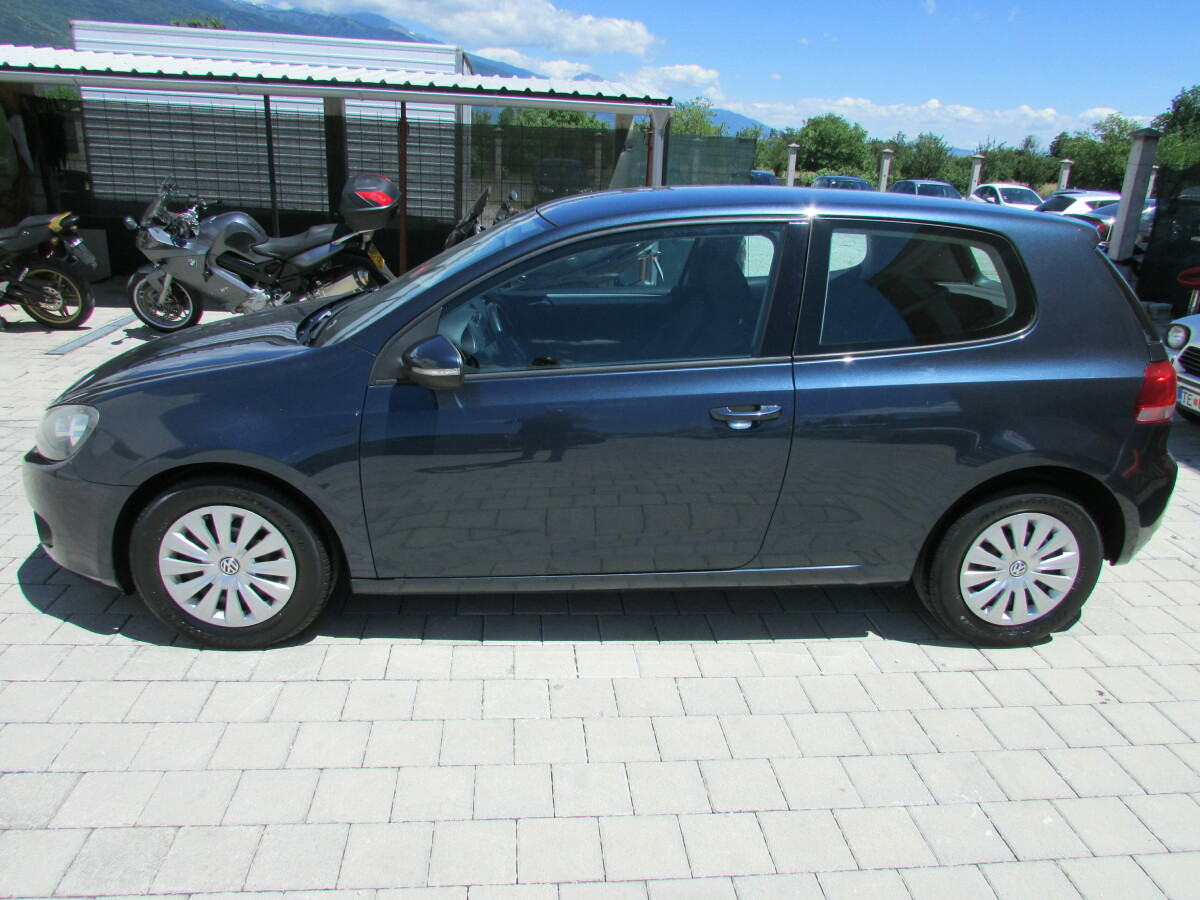 Volkswagen Golf   - 2010
