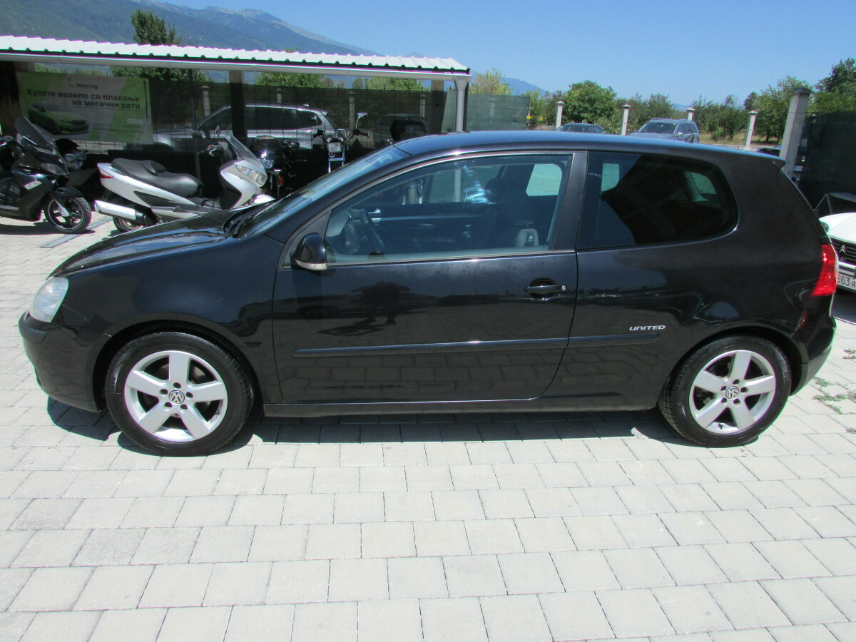 Volkswagen Golf   - 2009