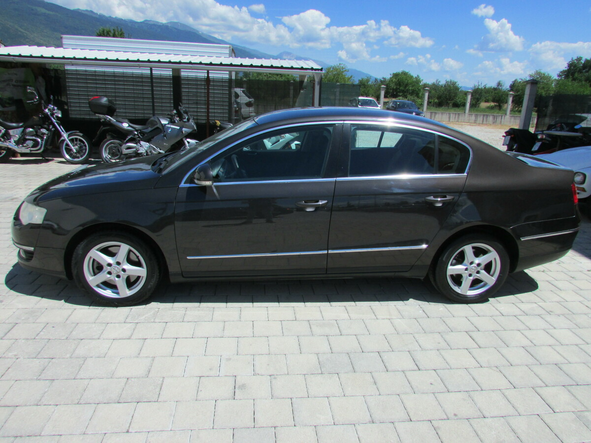 Volkswagen Golf   - 2007