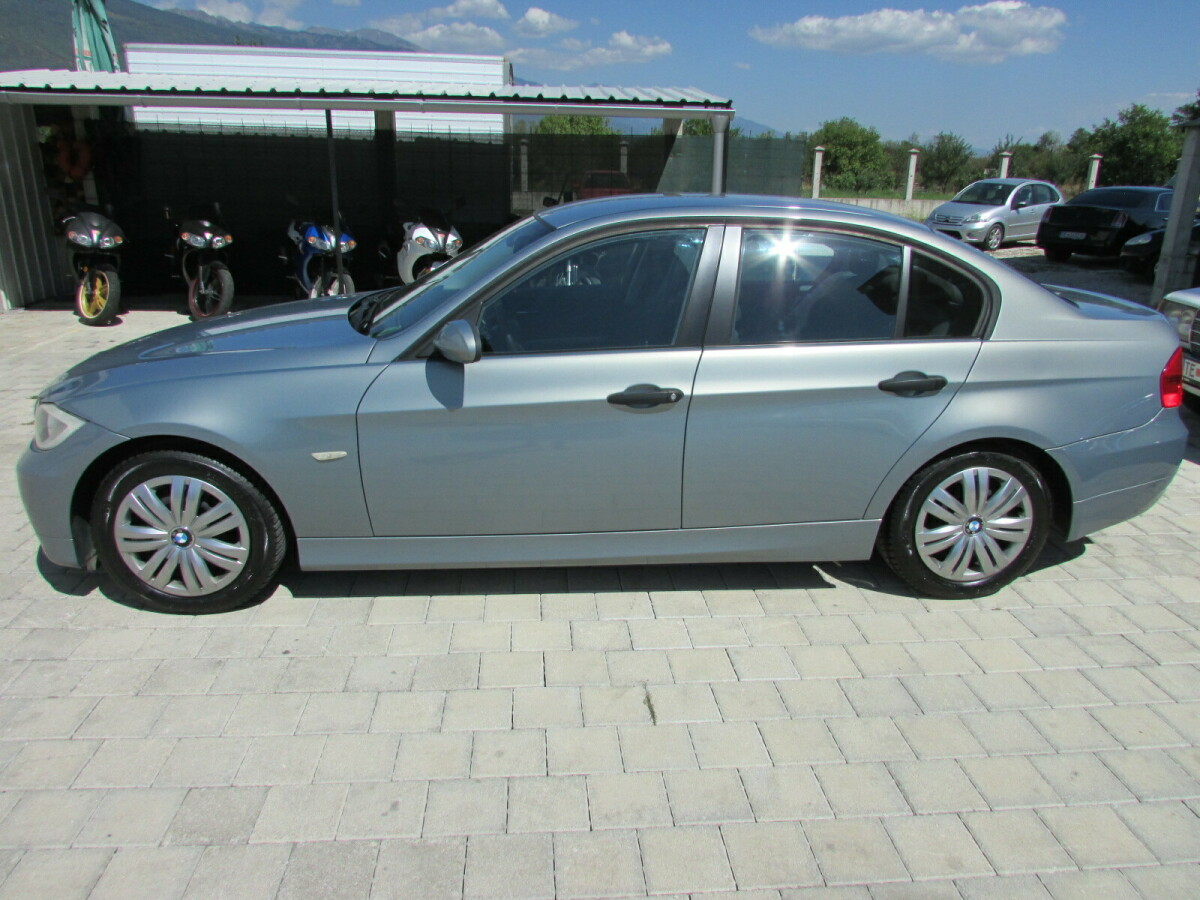 BMW 3 Series   - 2005