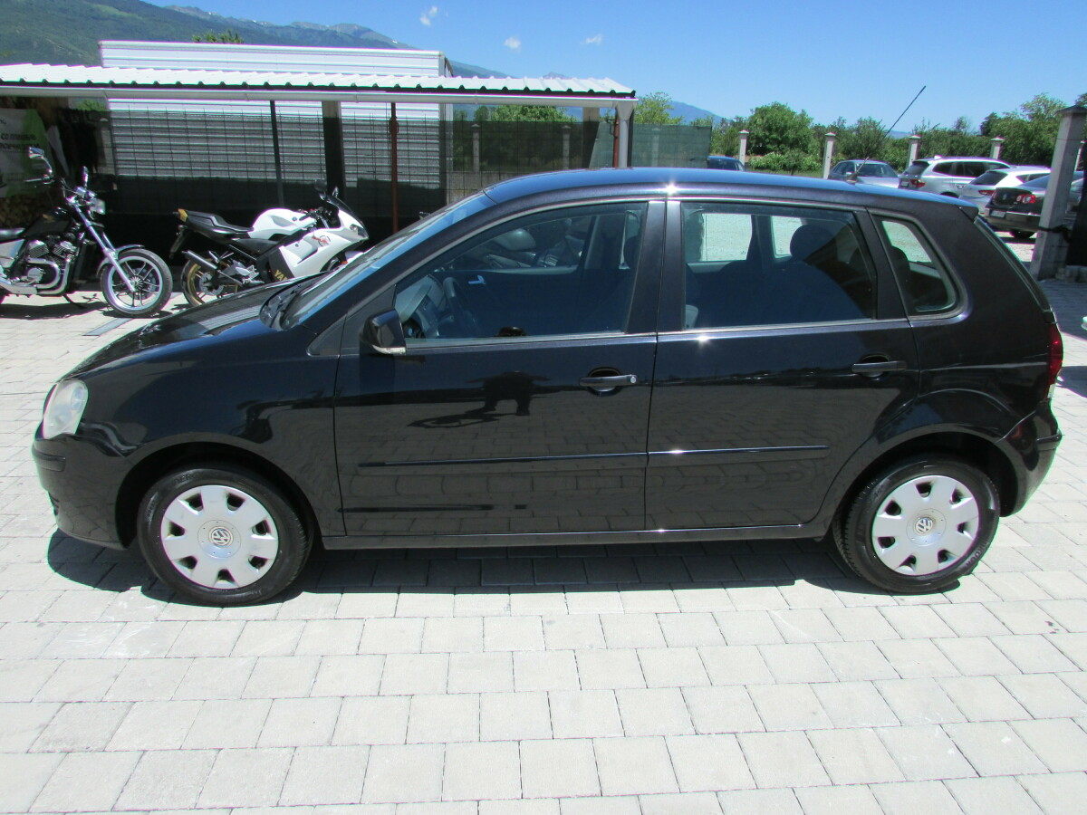 Volkswagen Polo   - 2009