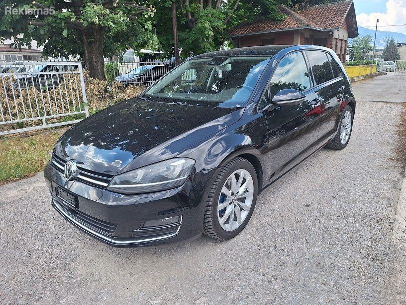 Volkswagen Golf   - 2012