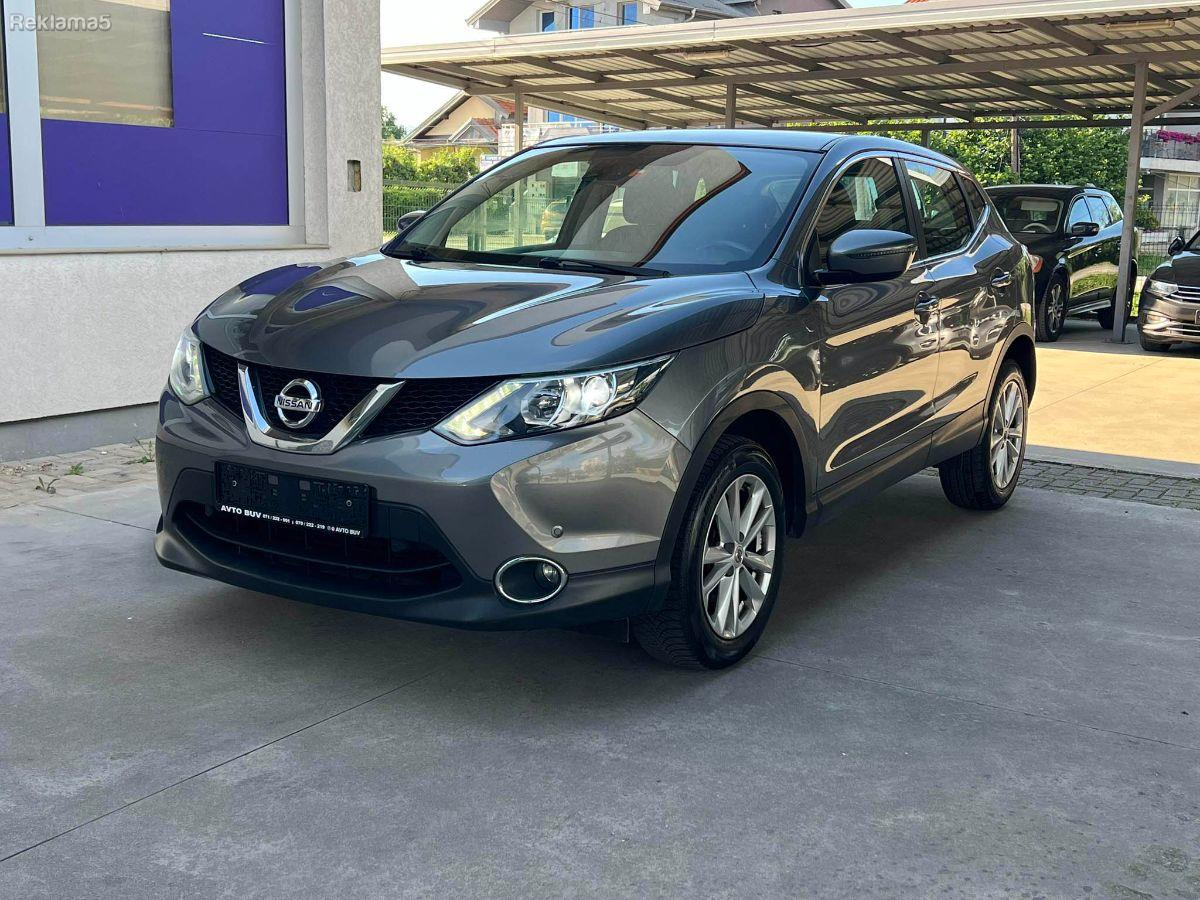 Nissan Qashqai   - 2015