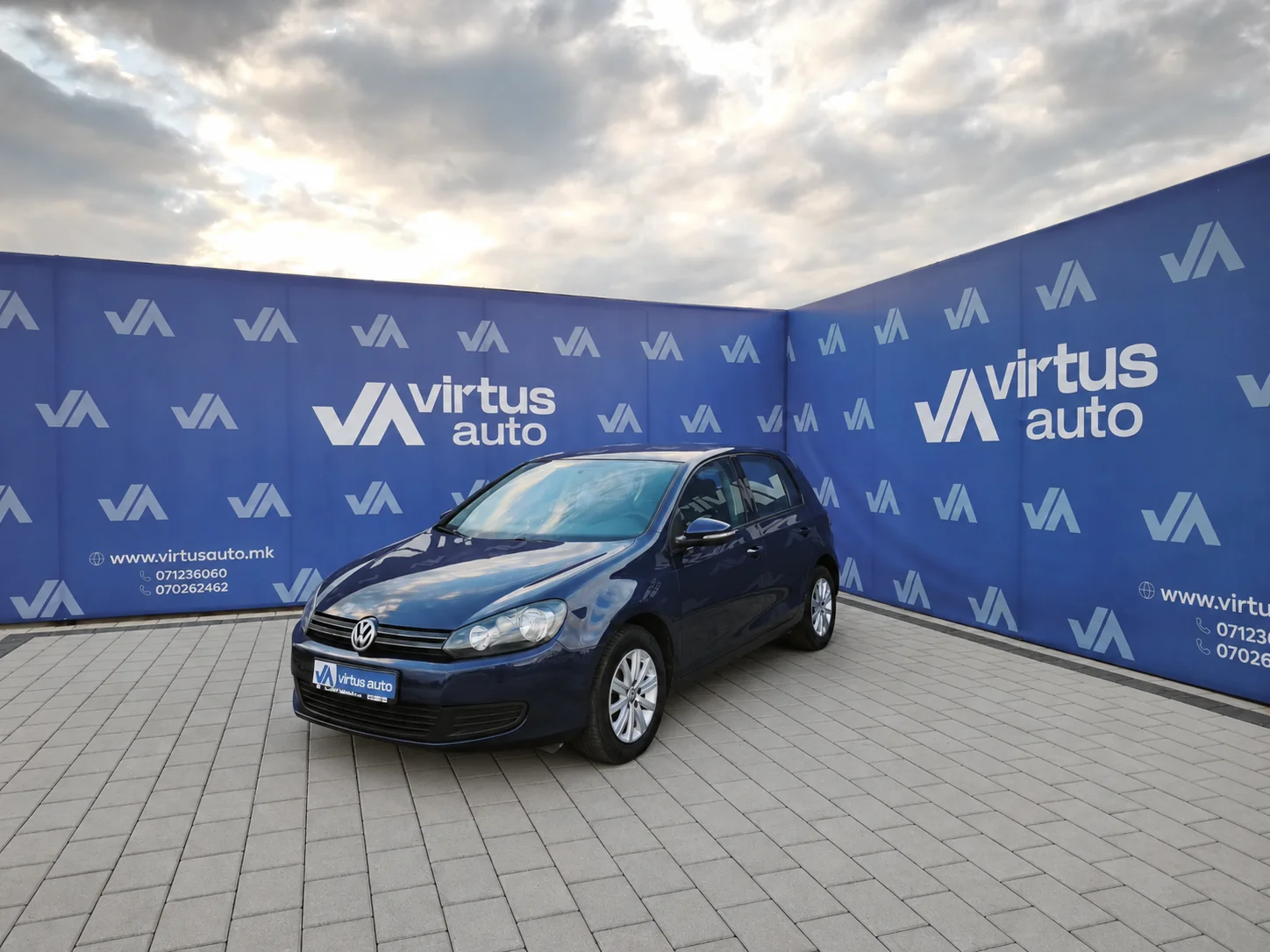 Volkswagen Golf   - 2011