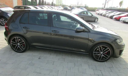 Volkswagen Golf  - 2014