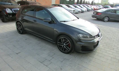 Volkswagen Golf  - 2014