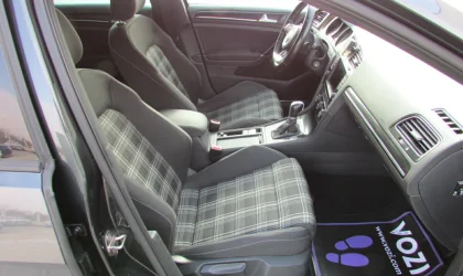 Volkswagen Golf  - 2014