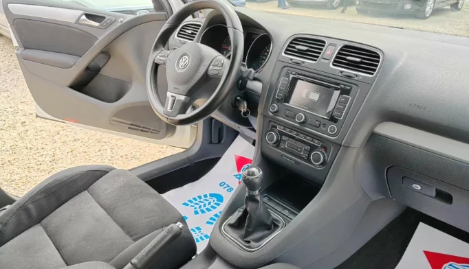 Volkswagen Golf  - 2010