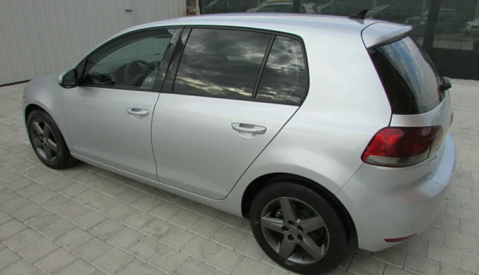 Volkswagen Golf  - 2010