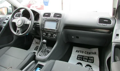 Volkswagen Golf  - 2010