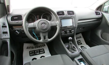 Volkswagen Golf  - 2010