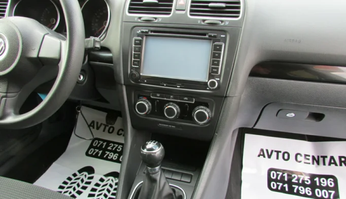 Volkswagen Golf  - 2010