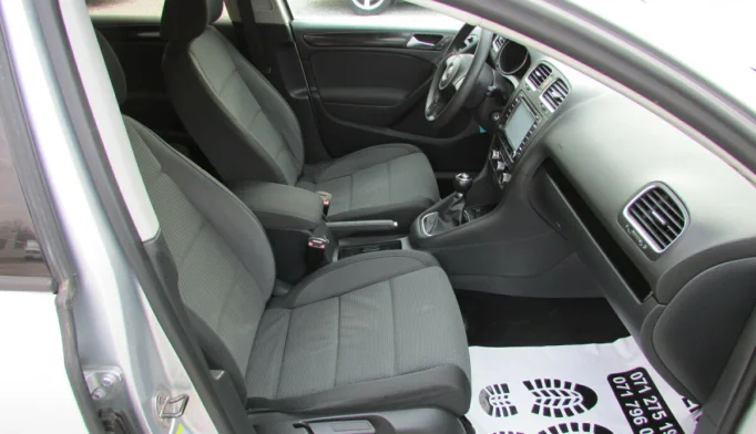 Volkswagen Golf  - 2010