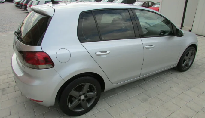 Volkswagen Golf  - 2010