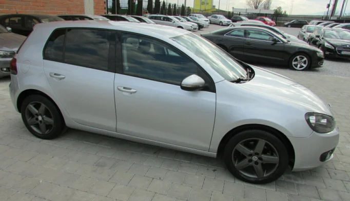 Volkswagen Golf  - 2010