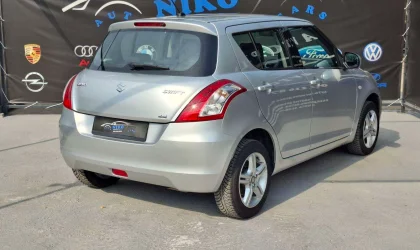 Suzuki Swift  - 2011