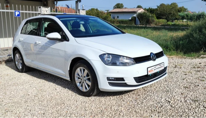 Volkswagen Golf  - 2013