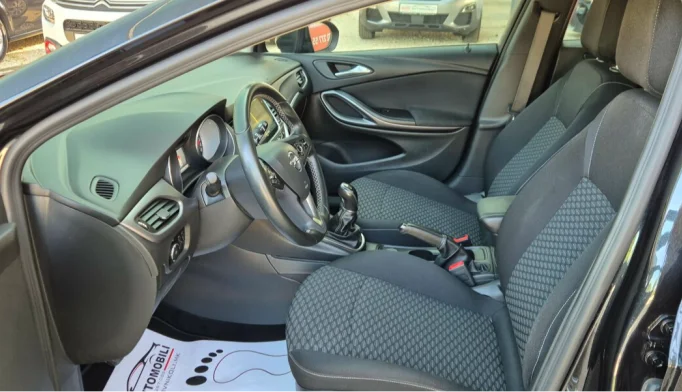 Opel Astra  - 2016