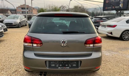 Volkswagen Golf  - 2009