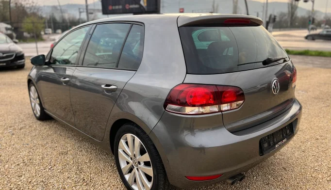 Volkswagen Golf  - 2009