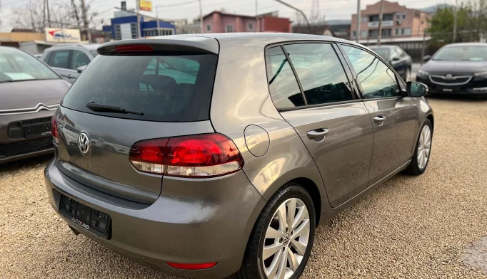 Volkswagen Golf  - 2009