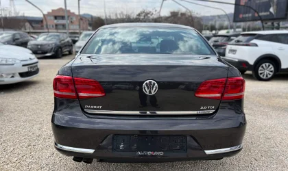 Volkswagen Passat  - 2011