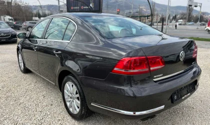 Volkswagen Passat  - 2011