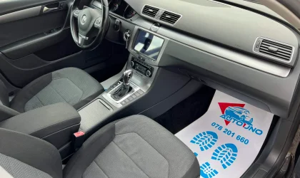 Volkswagen Passat  - 2011