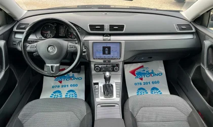 Volkswagen Passat  - 2011