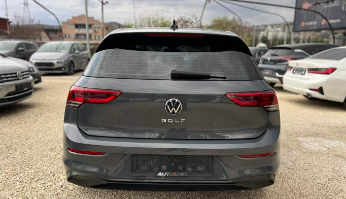 Volkswagen Golf  - 2020