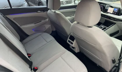 Volkswagen Golf  - 2020