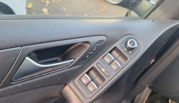 Volkswagen Golf  - 2011