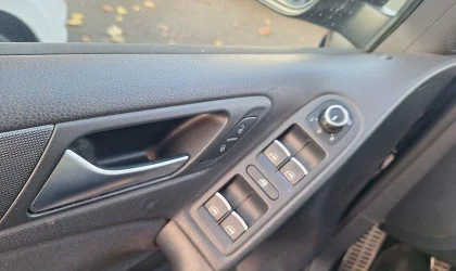 Volkswagen Golf  - 2011