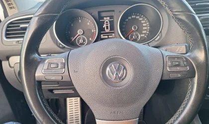 Volkswagen Golf  - 2011