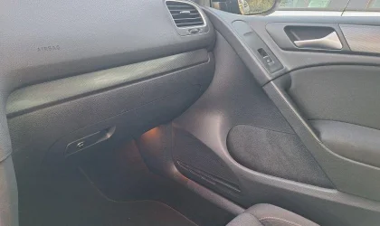 Volkswagen Golf  - 2011