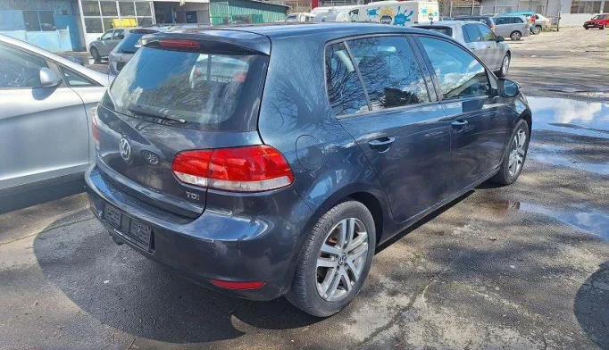 Volkswagen Golf  - 2009