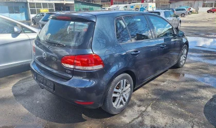 Volkswagen Golf  - 2009