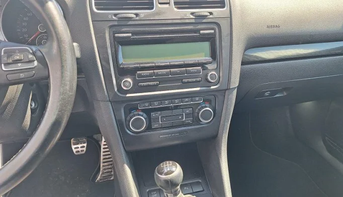 Volkswagen Golf  - 2009