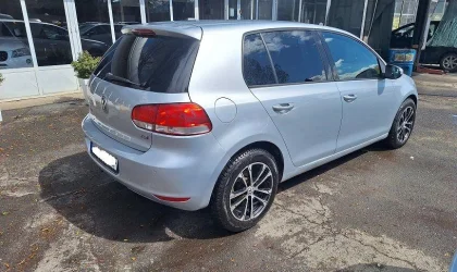 Volkswagen Golf  - 2009