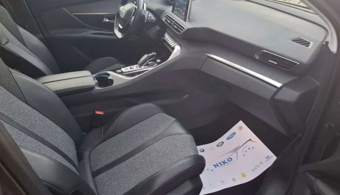 Peugeot 3008  - 2019