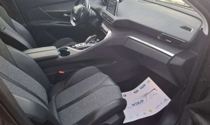 Peugeot 3008  - 2019