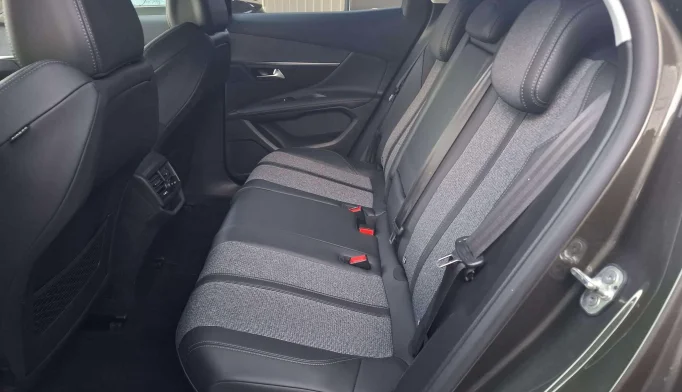 Peugeot 3008  - 2019