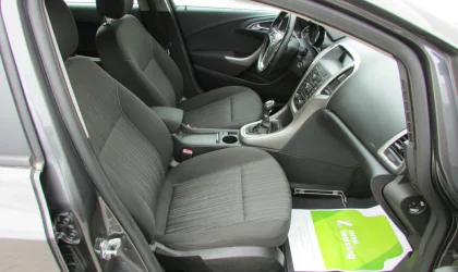 Opel Astra  - 2012