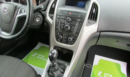 Opel Astra  - 2012