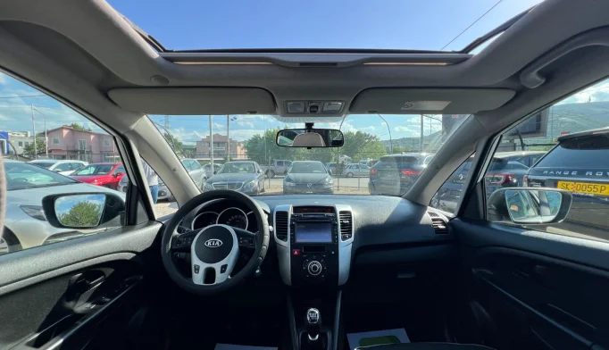 Kia Venga  - 2011