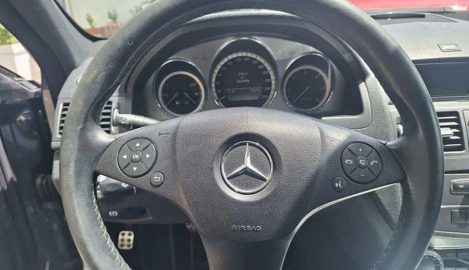 Mercedes-Benz C-Class  - 2010